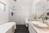 https://images.listonce.com.au/custom/160x/listings/16-fyfe-avenue-ringwood-vic-3134/711/01932711_img_08.jpg?8DvESsmBxng