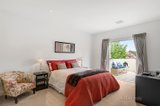 https://images.listonce.com.au/custom/160x/listings/16-gascoyne-street-canterbury-vic-3126/357/00352357_img_09.jpg?rg_0OdGF0LY