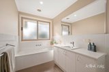 https://images.listonce.com.au/custom/160x/listings/16-george-street-wandin-north-vic-3139/510/01899510_img_12.jpg?L0_M0ip8jOo