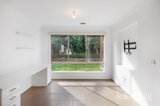 https://images.listonce.com.au/custom/160x/listings/16-gillow-grove-doreen-vic-3754/144/01937144_img_04.jpg?ewFLXivPH8I