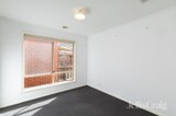 https://images.listonce.com.au/custom/160x/listings/16-gillow-grove-doreen-vic-3754/144/01937144_img_07.jpg?jlBggZZXlos