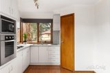 https://images.listonce.com.au/custom/160x/listings/16-gladstone-road-briar-hill-vic-3088/808/01970808_img_05.jpg?Qng9TKtYJ4E