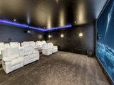 https://images.listonce.com.au/custom/160x/listings/16-harrington-avenue-balwyn-north-vic-3104/734/01683734_img_14.jpg?1DlDDddpfiw