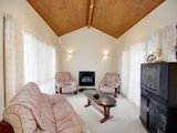 https://images.listonce.com.au/custom/160x/listings/16-hazlewood-crescent-leopold-vic-3224/147/01699147_img_06.jpg?vueQD8z5ThE