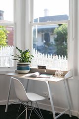 https://images.listonce.com.au/custom/160x/listings/16-helen-street-northcote-vic-3070/573/00611573_img_08.jpg?AzYH90YP_CY