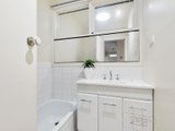 https://images.listonce.com.au/custom/160x/listings/16-heysham-way-templestowe-vic-3106/621/01119621_img_09.jpg?jtStoCTgDtw