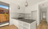https://images.listonce.com.au/custom/160x/listings/16-hood-street-elwood-vic-3184/778/01949778_img_03.jpg?JRtPmoTeFkY
