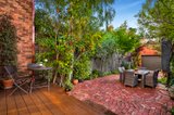 https://images.listonce.com.au/custom/160x/listings/16-howe-crescent-south-melbourne-vic-3205/232/01133232_img_12.jpg?0VY_al2Qcgo