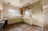 https://images.listonce.com.au/custom/160x/listings/16-hyton-crescent-croydon-vic-3136/808/01905808_img_04.jpg?BLqJcltQT48