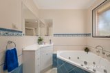 https://images.listonce.com.au/custom/160x/listings/16-kemp-avenue-mount-evelyn-vic-3796/347/01907347_img_11.jpg?X9_XFVc_g7I