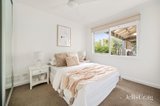 https://images.listonce.com.au/custom/160x/listings/16-kennedy-avenue-chelsea-heights-vic-3196/170/01770170_img_08.jpg?BO-raEk5qlY