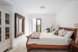 https://images.listonce.com.au/custom/160x/listings/16-lalor-street-port-melbourne-vic-3207/251/01360251_img_11.jpg?aNLJwyVbzUI