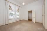 https://images.listonce.com.au/custom/160x/listings/16-lennox-street-hawthorn-vic-3122/537/01990537_img_05.jpg?eZd8AVNzaAE