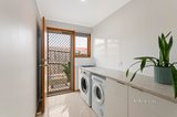 https://images.listonce.com.au/custom/160x/listings/16-lilac-rise-lilydale-vic-3140/434/01700434_img_12.jpg?P7fVt2yLZIw