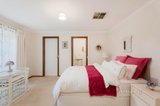 https://images.listonce.com.au/custom/160x/listings/16-linda-drive-ringwood-vic-3134/943/01691943_img_07.jpg?w3_3ZN3uJiU