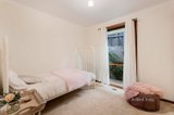 https://images.listonce.com.au/custom/160x/listings/16-linda-drive-ringwood-vic-3134/943/01691943_img_08.jpg?Yf8e6qlV_K8