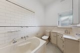 https://images.listonce.com.au/custom/160x/listings/16-loch-street-hawthorn-east-vic-3123/084/01951084_img_07.jpg?UKYkkK6Anng