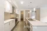 https://images.listonce.com.au/custom/160x/listings/16-malibu-boulevard-point-cook-vic-3030/294/01822294_img_09.jpg?nD6B-v0wMAM