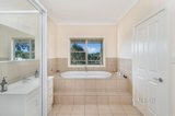 https://images.listonce.com.au/custom/160x/listings/16-market-street-harcourt-vic-3453/726/01038726_img_09.jpg?ivcpCRCsj3w