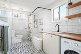 https://images.listonce.com.au/custom/160x/listings/16-melville-road-pascoe-vale-south-vic-3044/066/01978066_img_09.jpg?4FFzTsawZEk