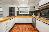 https://images.listonce.com.au/custom/160x/listings/16-merton-street-albert-park-vic-3206/162/01103162_img_06.jpg?p_9tueeGqRA
