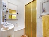 https://images.listonce.com.au/custom/160x/listings/16-naroo-street-balwyn-vic-3103/150/01684150_img_08.jpg?48VPKoFsTNw