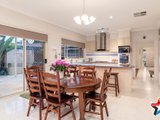 https://images.listonce.com.au/custom/160x/listings/16-nickson-close-bayswater-north-vic-3153/253/01526253_img_06.jpg?ttpRBbfkB-I