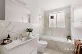 https://images.listonce.com.au/custom/160x/listings/16-osborne-avenue-glen-iris-vic-3146/692/01977692_img_06.jpg?1KN47sm3aqc