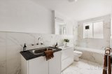 https://images.listonce.com.au/custom/160x/listings/16-osborne-avenue-glen-iris-vic-3146/692/01977692_img_07.jpg?VD34EPJs-ME