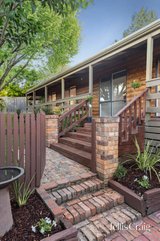 https://images.listonce.com.au/custom/160x/listings/16-penshurst-place-warranwood-vic-3134/454/01825454_img_14.jpg?7RjJ-viqGSw