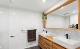 https://images.listonce.com.au/custom/160x/listings/16-plaza-court-lilydale-vic-3140/493/01974493_img_09.jpg?1rK4yxZTArQ