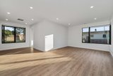 https://images.listonce.com.au/custom/160x/listings/16-plymouth-road-croydon-vic-3136/563/01931563_img_03.jpg?K3WoqdbPVm0