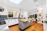 https://images.listonce.com.au/custom/160x/listings/16-poets-grove-elwood-vic-3184/572/01793572_img_03.jpg?iHeizNXFujU
