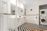 https://images.listonce.com.au/custom/160x/listings/16-poets-grove-elwood-vic-3184/572/01793572_img_06.jpg?fNbwqtT8D3Y