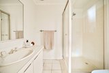 https://images.listonce.com.au/custom/160x/listings/16-quail-close-chelsea-heights-vic-3196/724/01974724_img_04.jpg?XzmZTy_MIBI