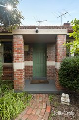 https://images.listonce.com.au/custom/160x/listings/16-railton-grove-preston-vic-3072/923/01899923_img_17.jpg?VcSs5MCtKp0