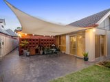 https://images.listonce.com.au/custom/160x/listings/16-regency-drive-kilsyth-south-vic-3137/103/01524103_img_17.jpg?iPfbbuKLIYc