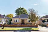 https://images.listonce.com.au/custom/160x/listings/16-second-avenue-murrumbeena-vic-3163/434/01767434_img_02.jpg?lR_H093f7Jo