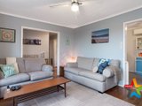 https://images.listonce.com.au/custom/160x/listings/16-sheldon-avenue-mooroolbark-vic-3138/601/01524601_img_04.jpg?y42sXF0XpRo