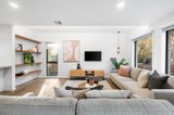 https://images.listonce.com.au/custom/160x/listings/16-silverleaf-court-forest-hill-vic-3131/612/01334612_img_03.jpg?pRAqe7CMhoY
