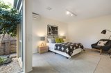 https://images.listonce.com.au/custom/160x/listings/16-sir-william-street-kew-vic-3101/834/00316834_img_07.jpg?sqiMoE071z4