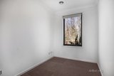 https://images.listonce.com.au/custom/160x/listings/16-st-michaels-place-lake-gardens-vic-3355/386/01586386_img_10.jpg?_REhfmRiC84