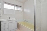 https://images.listonce.com.au/custom/160x/listings/16-stephen-crescent-croydon-vic-3136/691/01878691_img_05.jpg?rxN4RTBLsEU