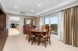 https://images.listonce.com.au/custom/160x/listings/16-stirling-crescent-glen-waverley-vic-3150/424/01877424_img_03.jpg?a03f9PJ0Td0