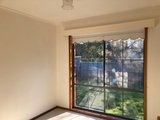 https://images.listonce.com.au/custom/160x/listings/16-sturt-street-woodend-vic-3442/428/01724428_img_12.jpg?ljrhXMb6Zg8