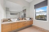 https://images.listonce.com.au/custom/160x/listings/16-sun-orchid-circuit-st-helena-vic-3088/328/01733328_img_07.jpg?tylMSfrMToQ