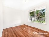 https://images.listonce.com.au/custom/160x/listings/16-sunray-court-croydon-vic-3136/877/01525877_img_06.jpg?_F1lsw888Lc