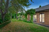 https://images.listonce.com.au/custom/160x/listings/16-swinton-avenue-kew-vic-3101/702/00367702_img_05.jpg?_KxIk1MWq9g