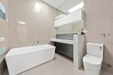 https://images.listonce.com.au/custom/160x/listings/16-the-grand-maribyrnong-vic-3032/183/00398183_img_16.jpg?ixyzR9zKUNc