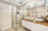 https://images.listonce.com.au/custom/160x/listings/16-tulkara-grove-vermont-vic-3133/147/01937147_img_10.jpg?iGjnJZtBcY8